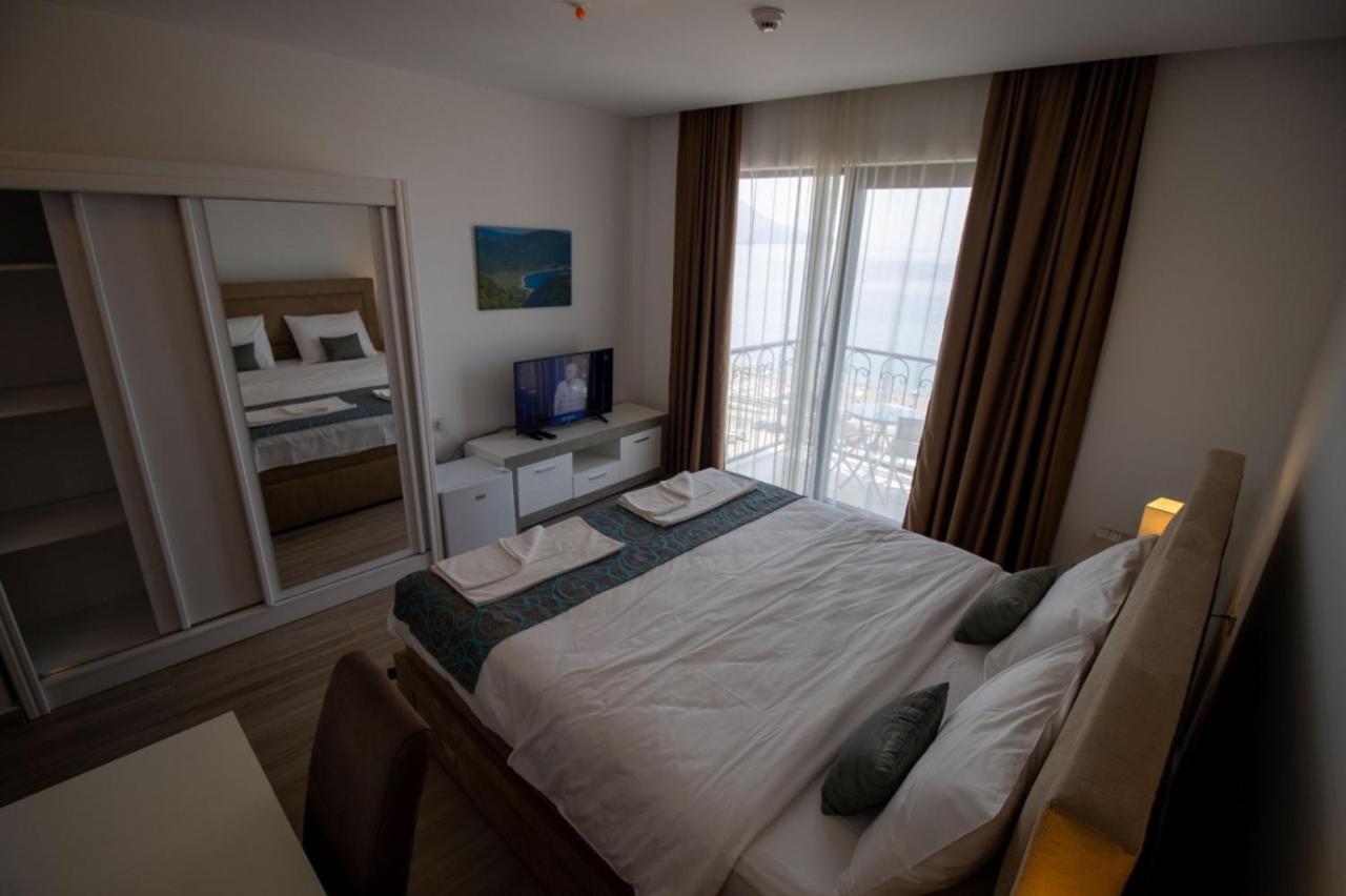 Hotel Svarog Bečići エクステリア 写真