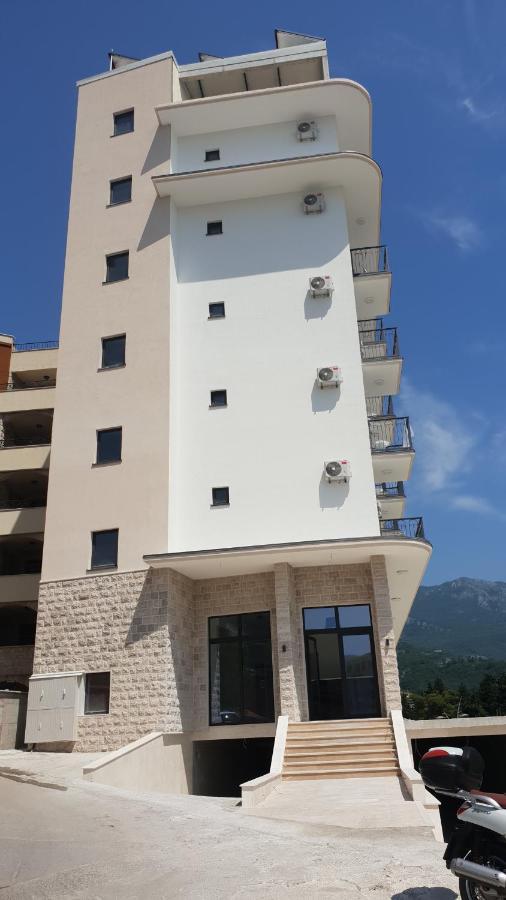 Hotel Svarog Bečići エクステリア 写真